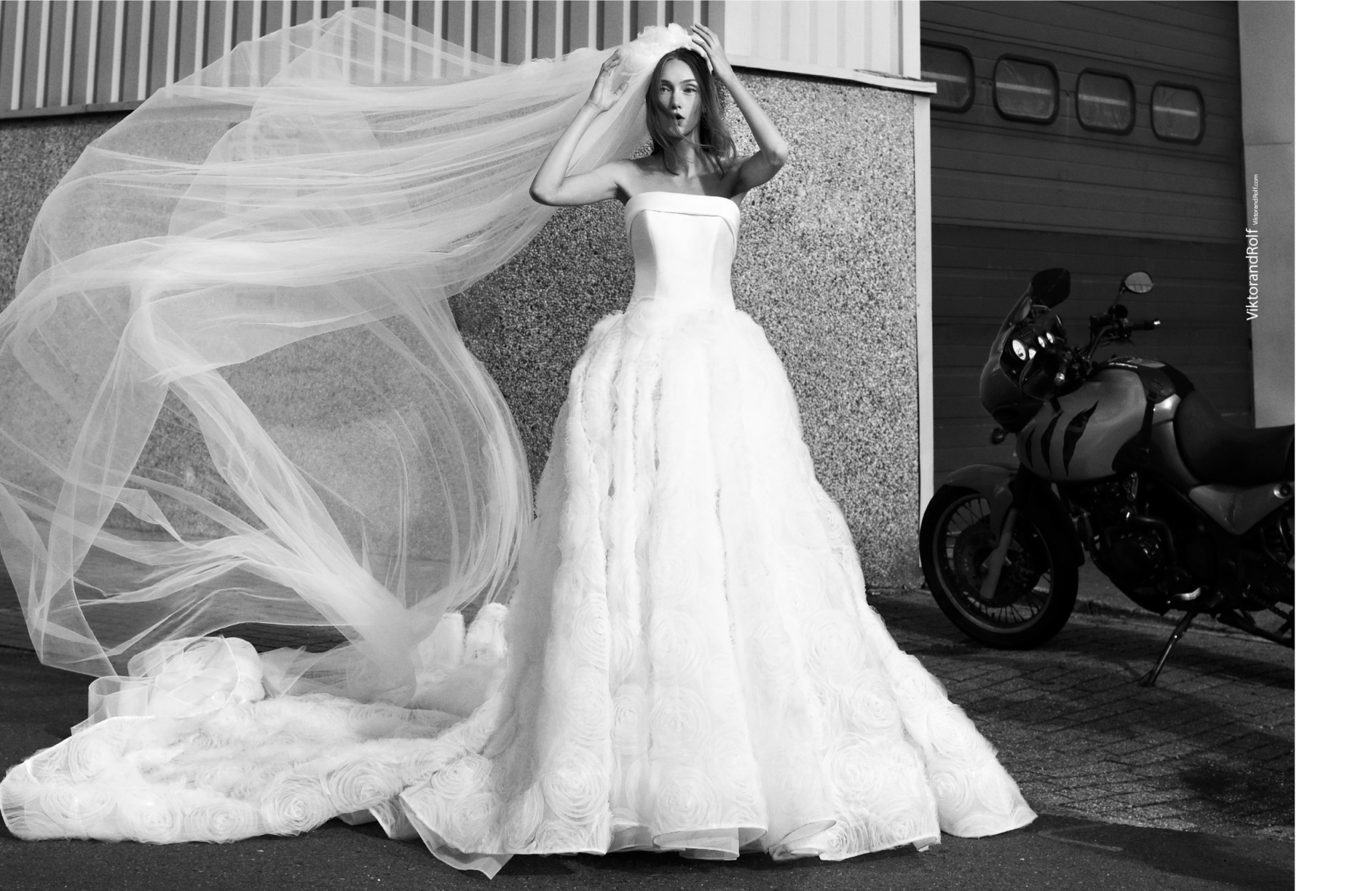 THE TOP WEDDING DRESSES OF FALL 2024 Wedding Style Magazine   Bridal Fashion October 202410 2048x1331 